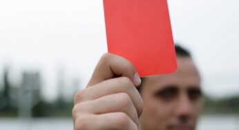 L’arbitro lo ha inchiodato, maxi squalifica: addio al match scudetto